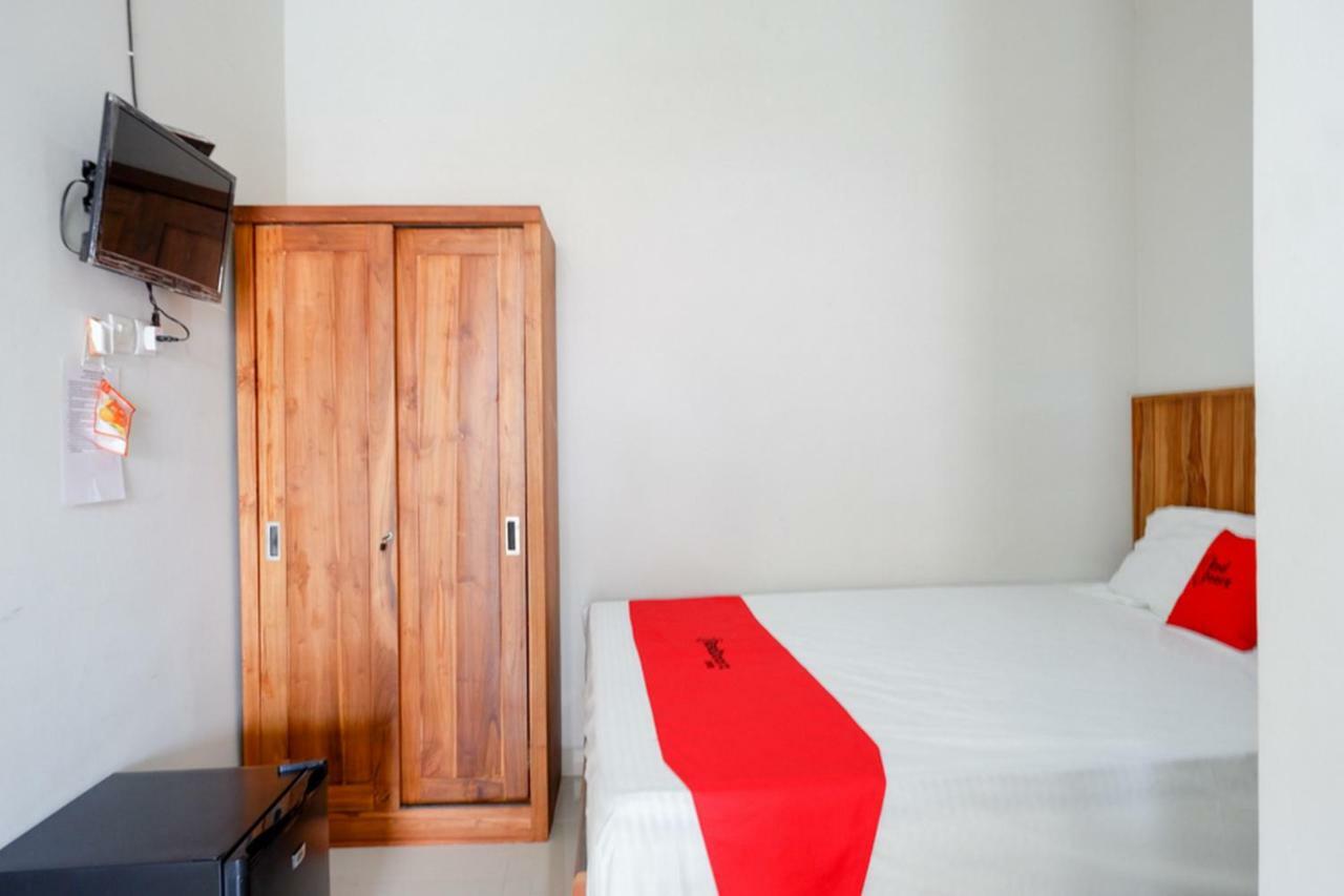 Reddoorz Plus Syariah Near Stasiun Tegal 2 מראה חיצוני תמונה